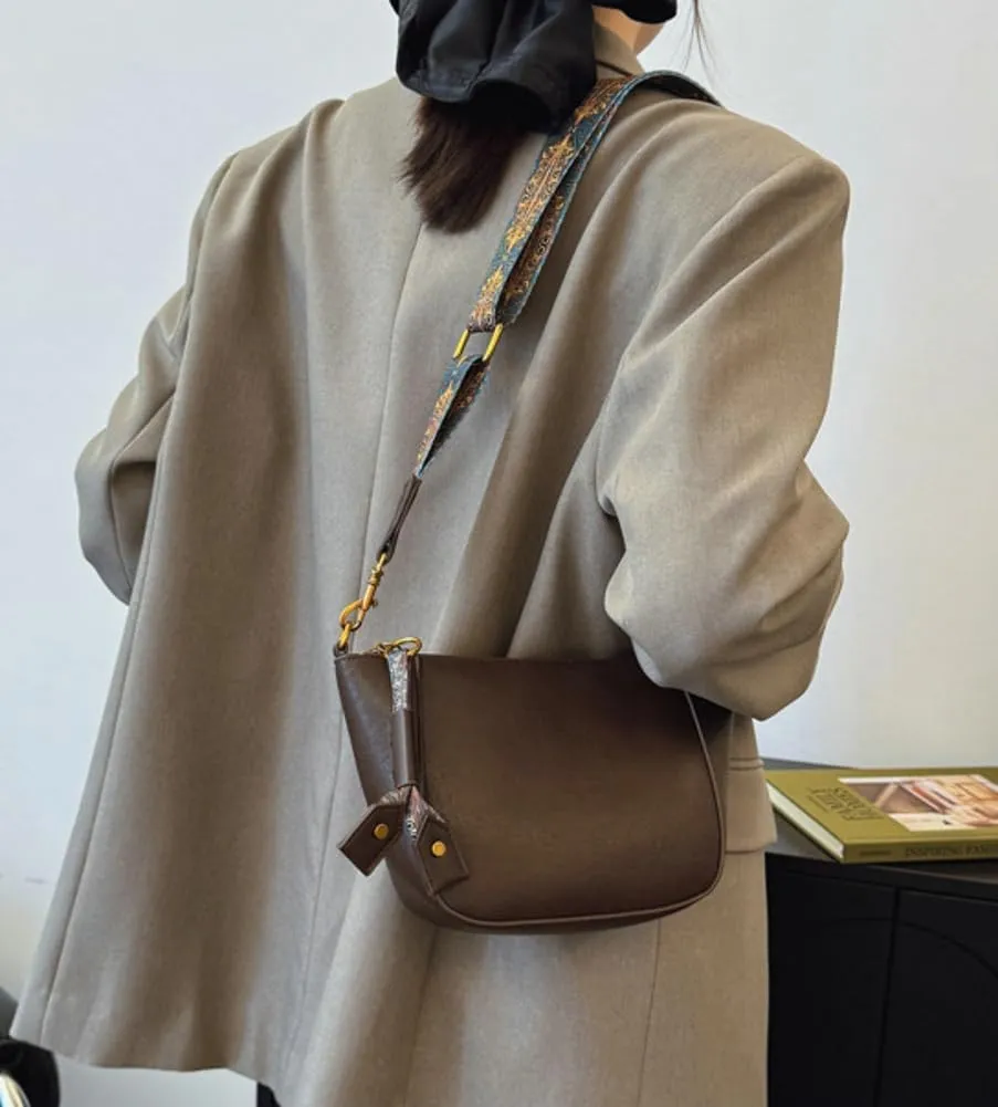 Trendy Shoulder Bag For Women Vegan Leather Saddle Handbag Womens Versatile Satchel Work Purse Travel Crossbody Bags 2025