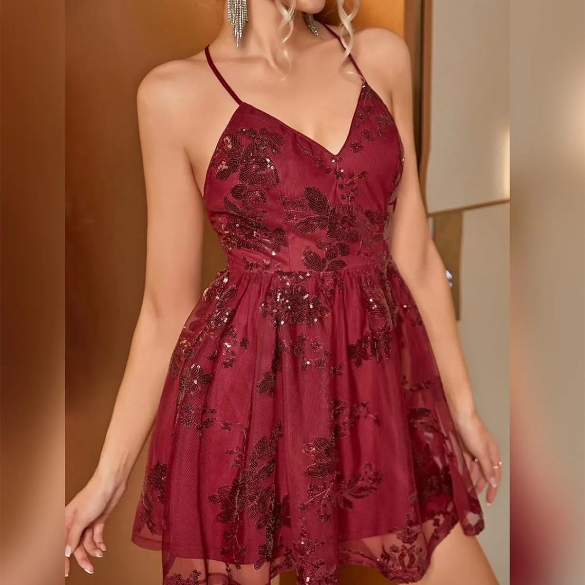 Women Spaghetti Straps Sparkly Sequin Homecoming Dress for Teens Juniors Halter A Line Swing Party Nightclub Dance Mini Dress